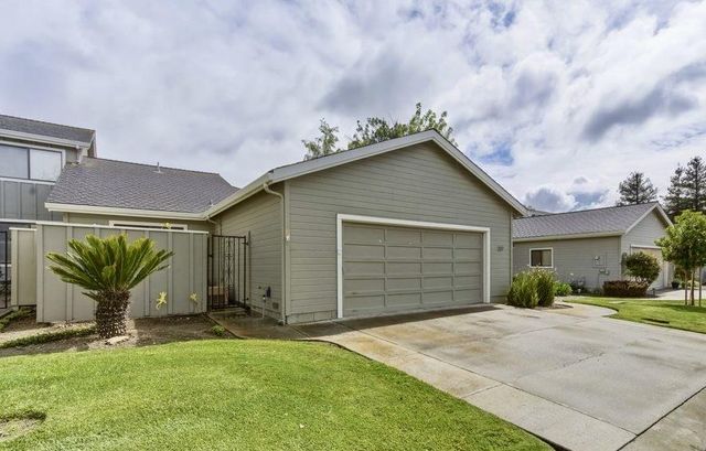 737 Helen Drive, Hollister, CA 95023