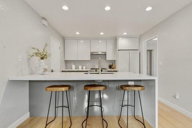737 Helen Drive, Hollister, CA 95023
