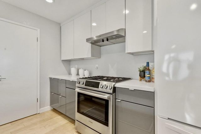 737 Helen Drive, Hollister, CA 95023