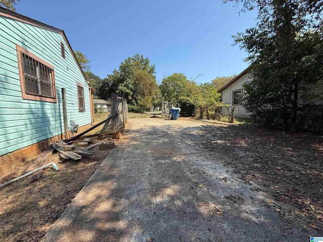 408 HENSON STREET, Midfield, AL 35228