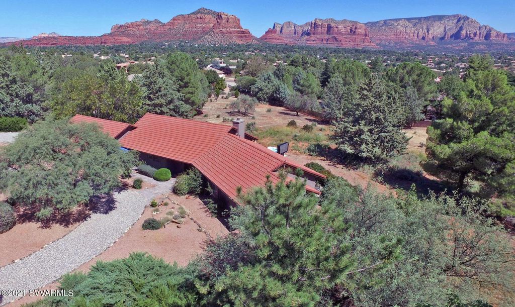 Image 1 of property listing at 795 E Saddlehorn Road, Sedona, AZ 86351