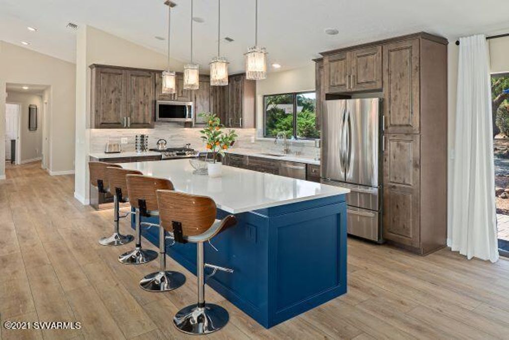 Image 16 of property listing at 795 E Saddlehorn Road, Sedona, AZ 86351