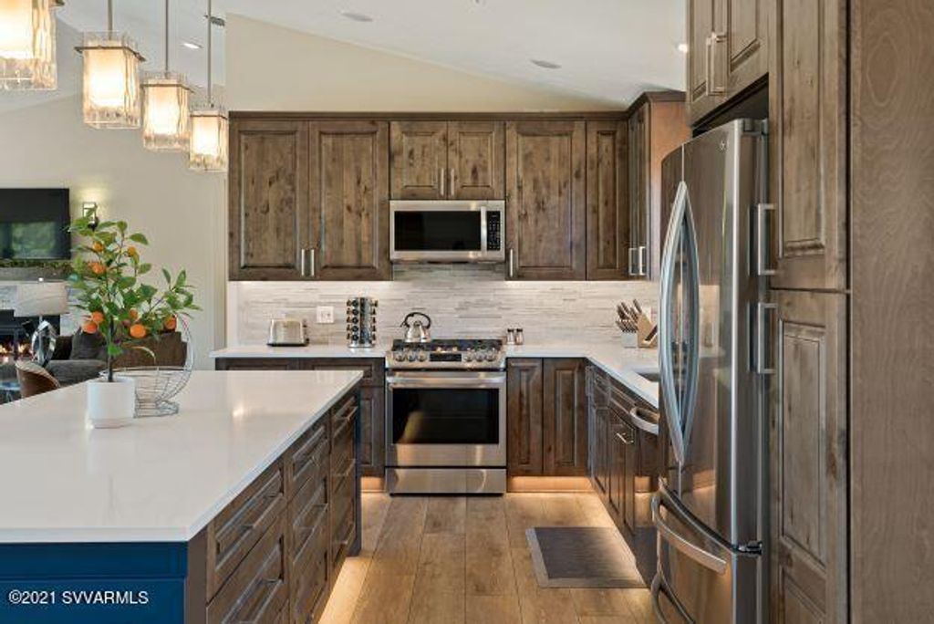 Image 17 of property listing at 795 E Saddlehorn Road, Sedona, AZ 86351