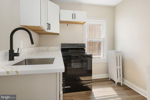1038 WALNUT ST, Reading, PA 19601