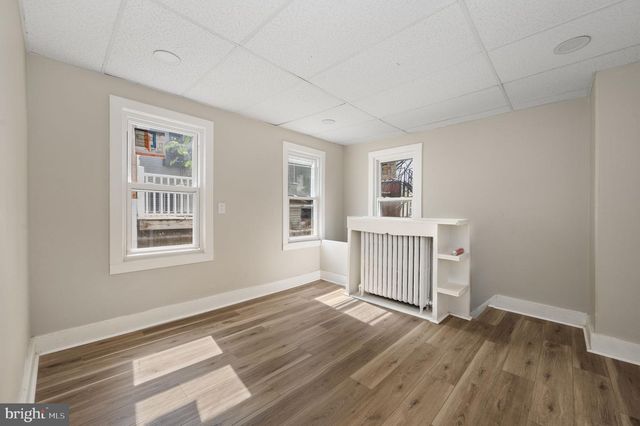 1038 WALNUT ST, Reading, PA 19601