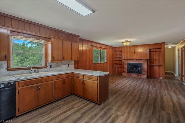 143 Gwynwood Drive, Mount Airy, NC 27030