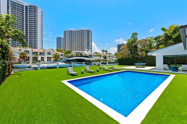207 Holiday Drive, Hallandale Beach, FL 33009