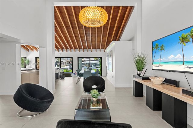 207 Holiday Drive, Hallandale Beach, FL 33009