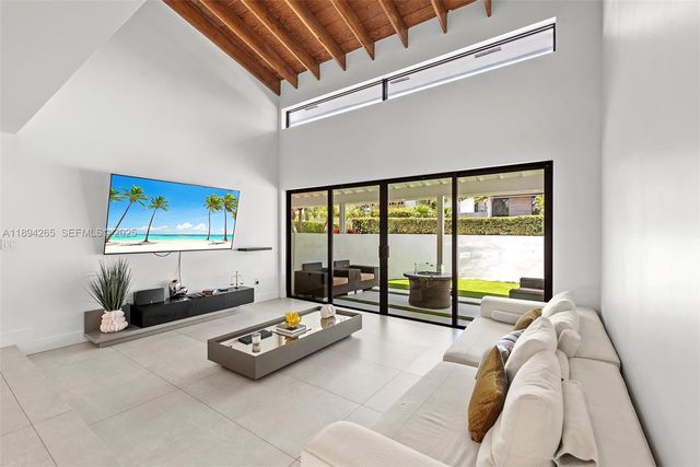 207 Holiday Drive, Hallandale Beach, FL 33009