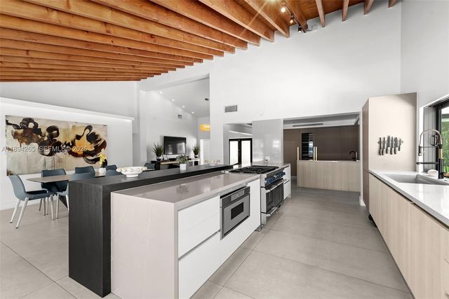 207 Holiday Drive, Hallandale Beach, FL 33009