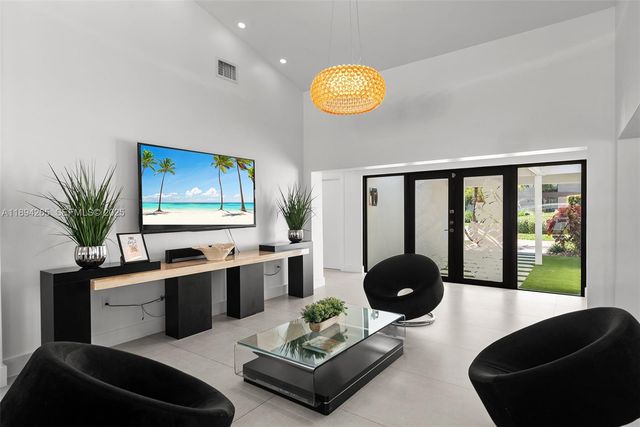 207 Holiday Drive, Hallandale Beach, FL 33009
