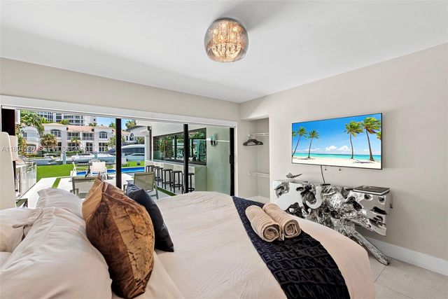 207 Holiday Drive, Hallandale Beach, FL 33009