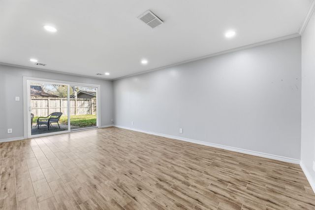 9766 Westview Drive, Houston, TX 77055