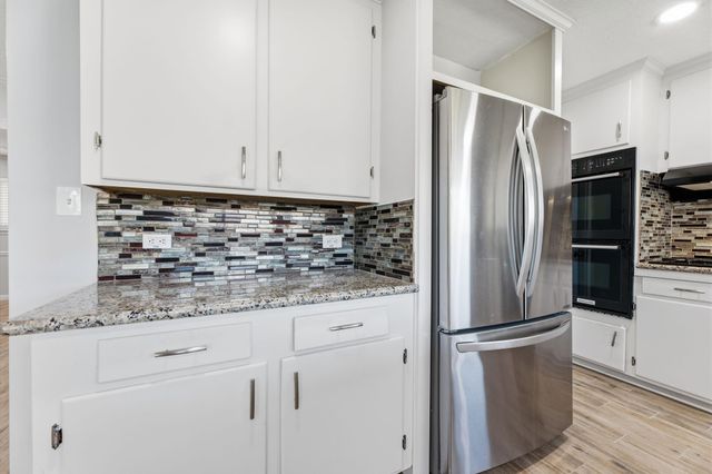 9766 Westview Drive, Houston, TX 77055