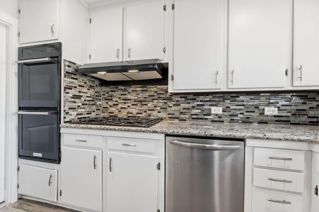 9766 Westview Drive, Houston, TX 77055