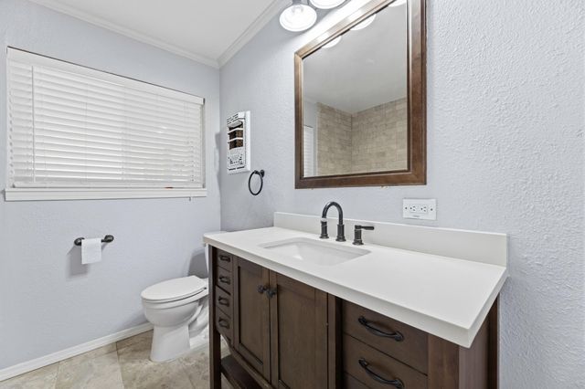 9766 Westview Drive, Houston, TX 77055