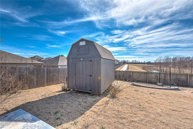 2303 Elmwood Avenue, Lowell, AR 72745