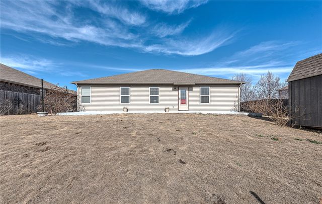 2303 Elmwood Avenue, Lowell, AR 72745