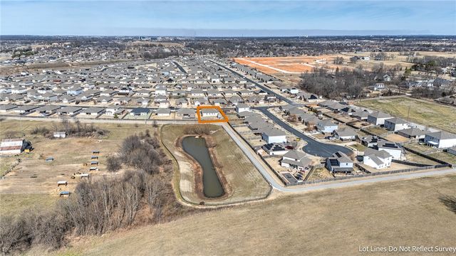 2303 Elmwood Avenue, Lowell, AR 72745