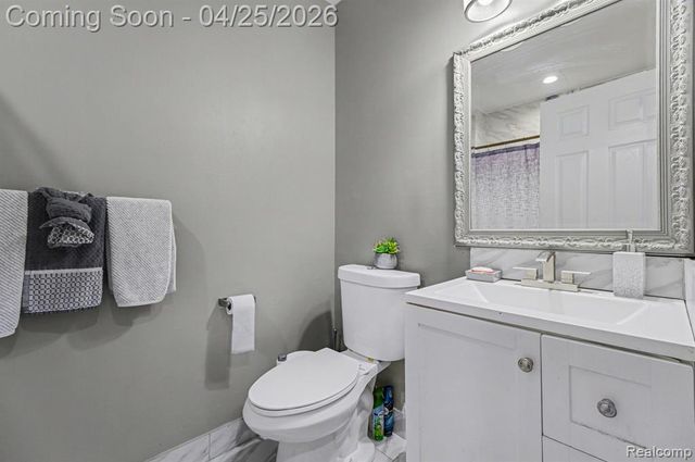 41326 Ambercrest Drive, Sterling Heights, MI 48314