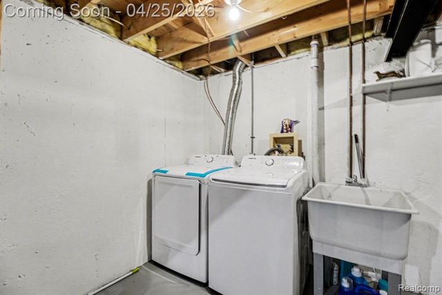 41326 Ambercrest Drive, Sterling Heights, MI 48314
