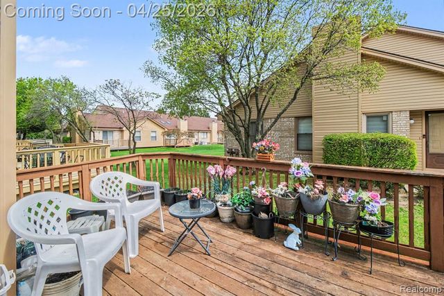 41326 Ambercrest Drive, Sterling Heights, MI 48314