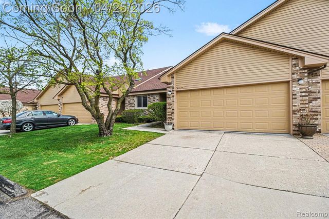 41326 Ambercrest Drive, Sterling Heights, MI 48314