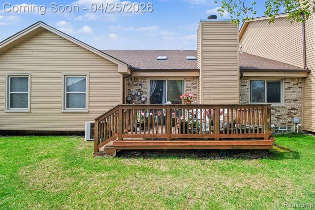 41326 Ambercrest Drive, Sterling Heights, MI 48314