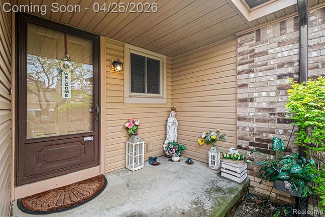 41326 Ambercrest Drive, Sterling Heights, MI 48314