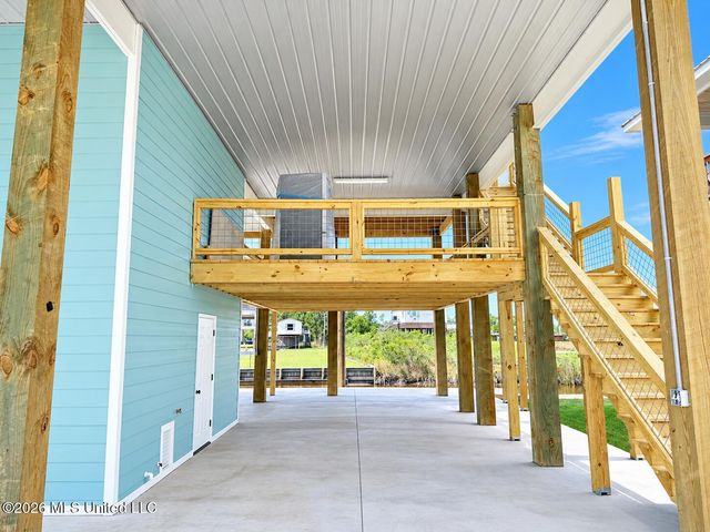 11157 New York Street, Bay Saint Louis, MS 39520