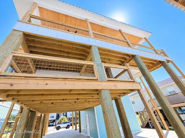 11157 New York Street, Bay Saint Louis, MS 39520