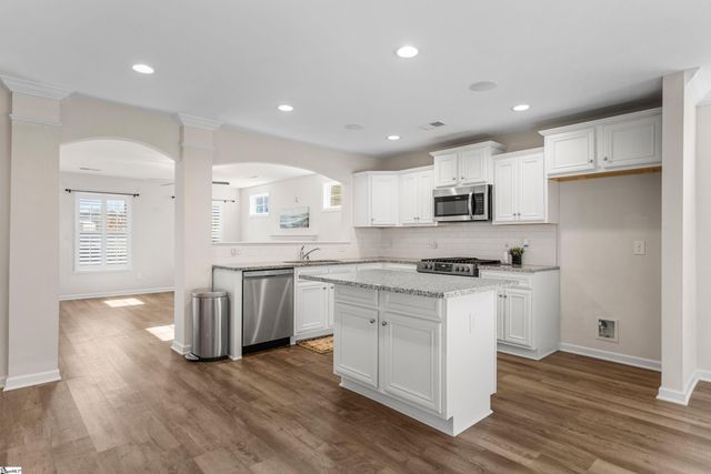 118 Frost Flower Way, Fountain Inn, SC 29644