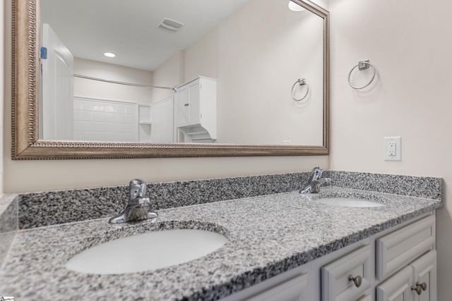 118 Frost Flower Way, Fountain Inn, SC 29644