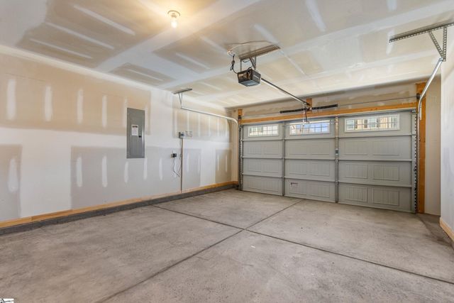 118 Frost Flower Way, Fountain Inn, SC 29644