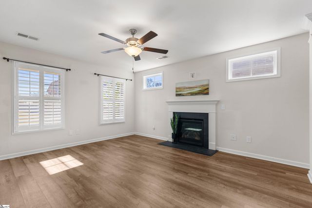 118 Frost Flower Way, Fountain Inn, SC 29644