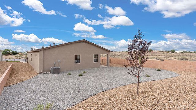 1499 Las Colinas Road NW, Los Lunas, NM 87031
