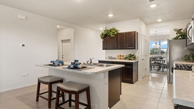 1499 Las Colinas Road NW, Los Lunas, NM 87031