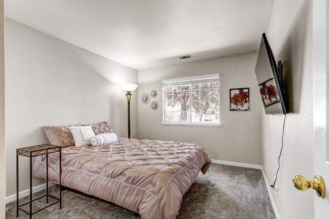 7850 Bonny Downs Way, Elk Grove, CA 95758