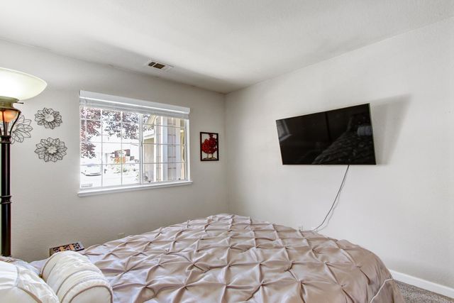 7850 Bonny Downs Way, Elk Grove, CA 95758