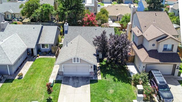 7850 Bonny Downs Way, Elk Grove, CA 95758