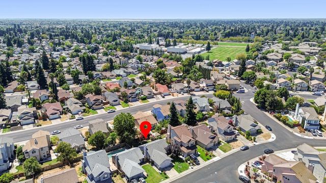7850 Bonny Downs Way, Elk Grove, CA 95758