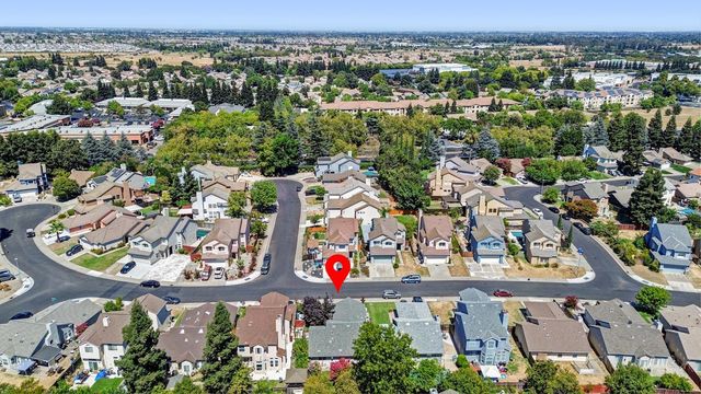 7850 Bonny Downs Way, Elk Grove, CA 95758