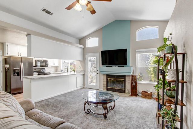 7850 Bonny Downs Way, Elk Grove, CA 95758