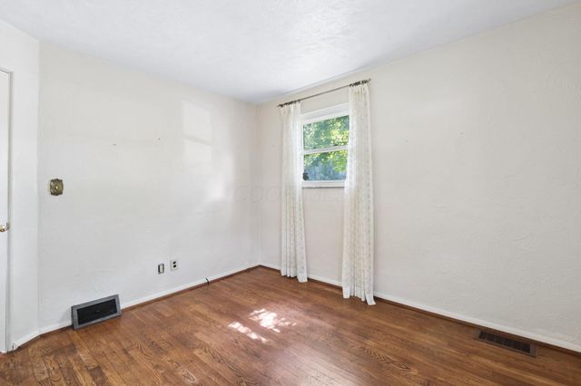 2537 Shrewsbury Road, Columbus, OH 43221