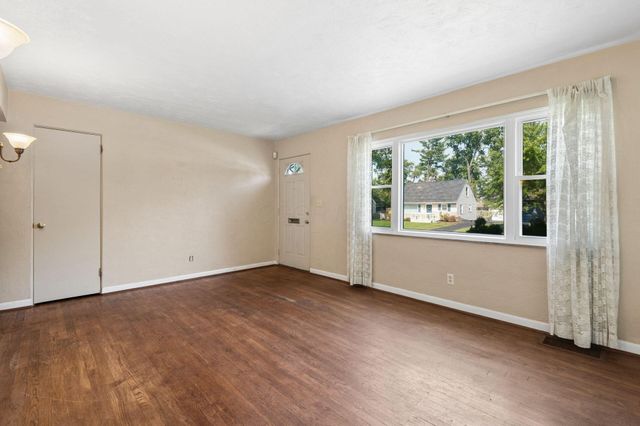 2537 Shrewsbury Road, Columbus, OH 43221
