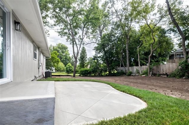 106 Baldwin Street, Belton, MO 64012