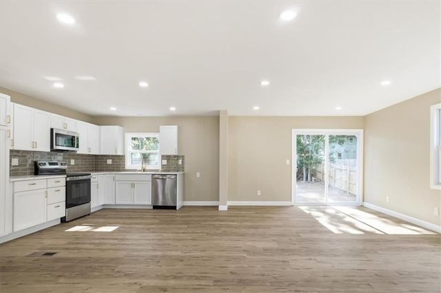 106 Baldwin Street, Belton, MO 64012