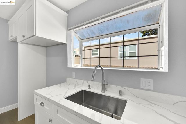 1618 100Th Ave, Oakland, CA 94603