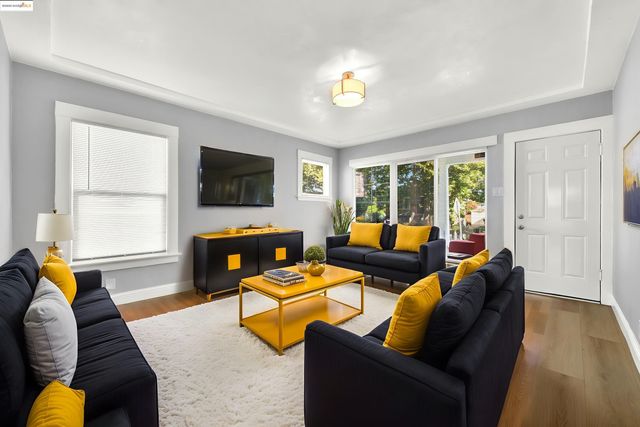 1618 100Th Ave, Oakland, CA 94603