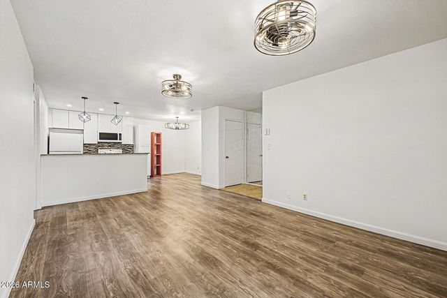 5525 E THOMAS Road R13, Phoenix, AZ 85018